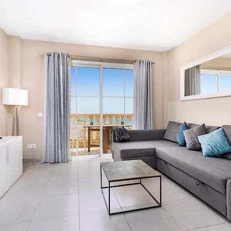 Smart-beachview Apartment